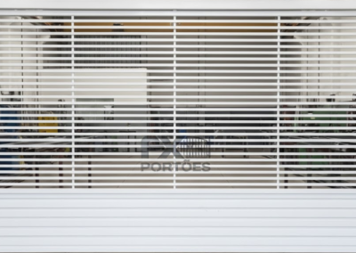 FX02 – Portão Basculante Automático