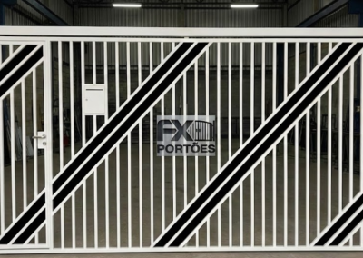 FX11 – Portão Basculante Automático