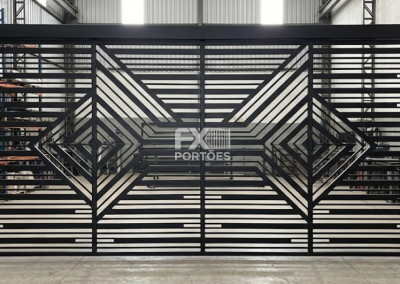 FX147 – Portão Basculante Automático